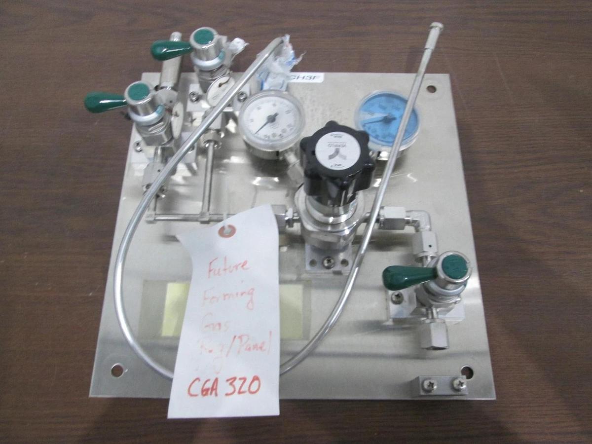 Used Centura, Future Forming Gas Regulator/Panel, CGA 320, CH3F, Used