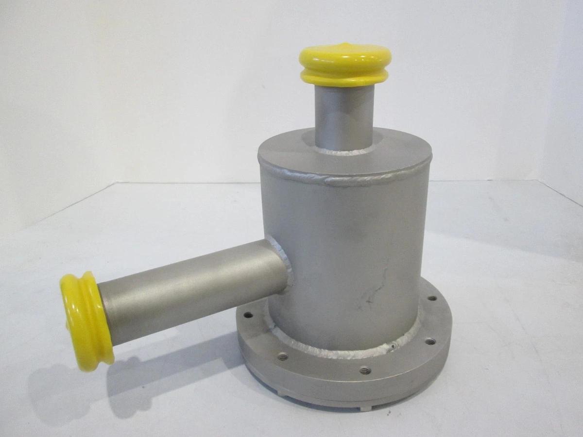 Used MDC, Right Angle NW 40 Inlet and Outlet Particle Pump Trap, Used