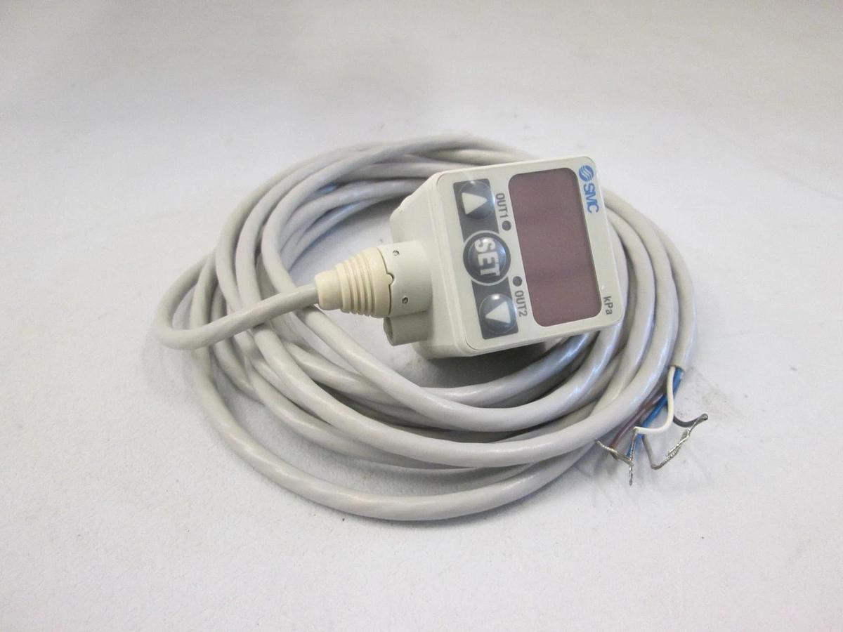 Used SMC, ZSE40-01-22L, High Precision Vacuum Switch, Used
