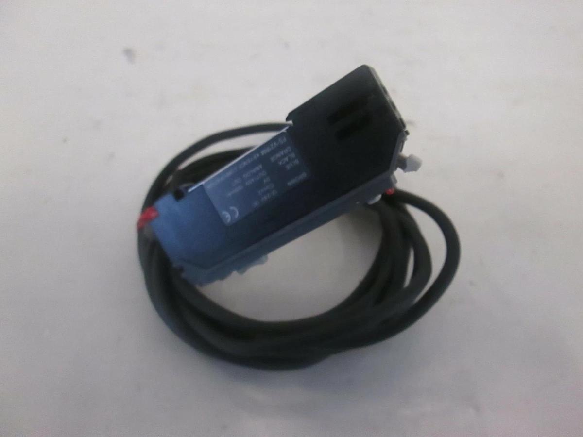 Used Keyence, Digital Fiber Sensor, FS-V21RM, Used