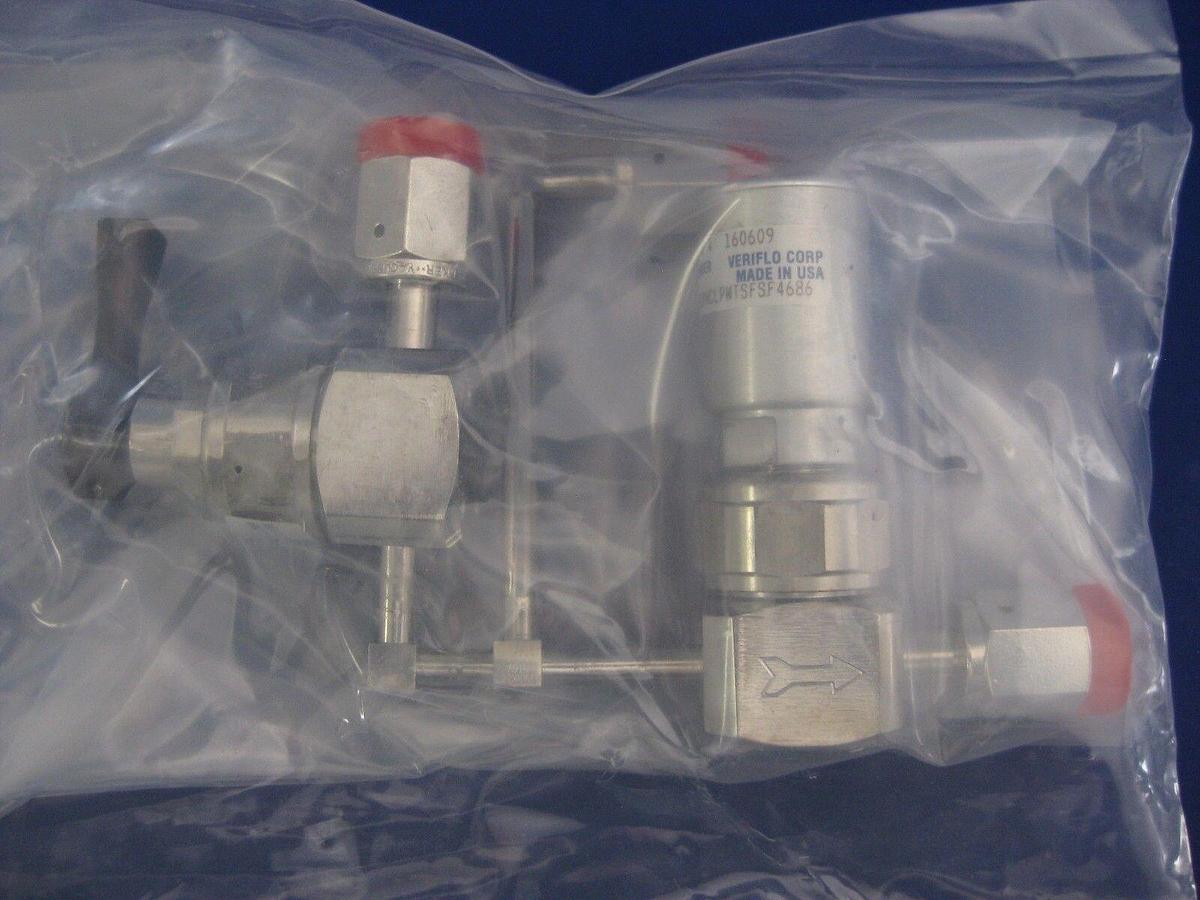 Used LAM Research 839-054686-001 Parker Veriflo 944AOPLPNCLPWTSFSF4686 Valve Assembly