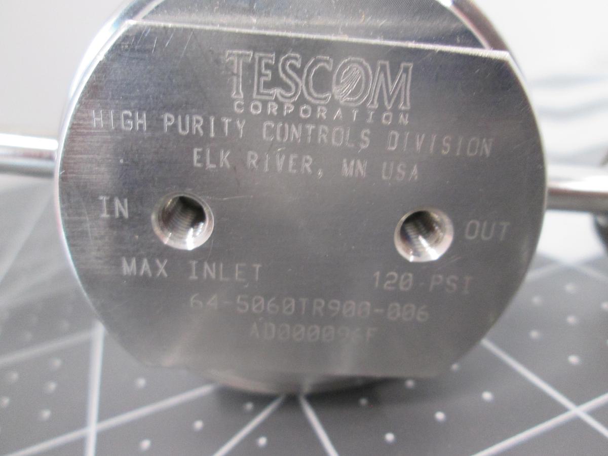 Used TESCOM, High Purity Gas Pressure Regulator 120PSI, 1566018900-006