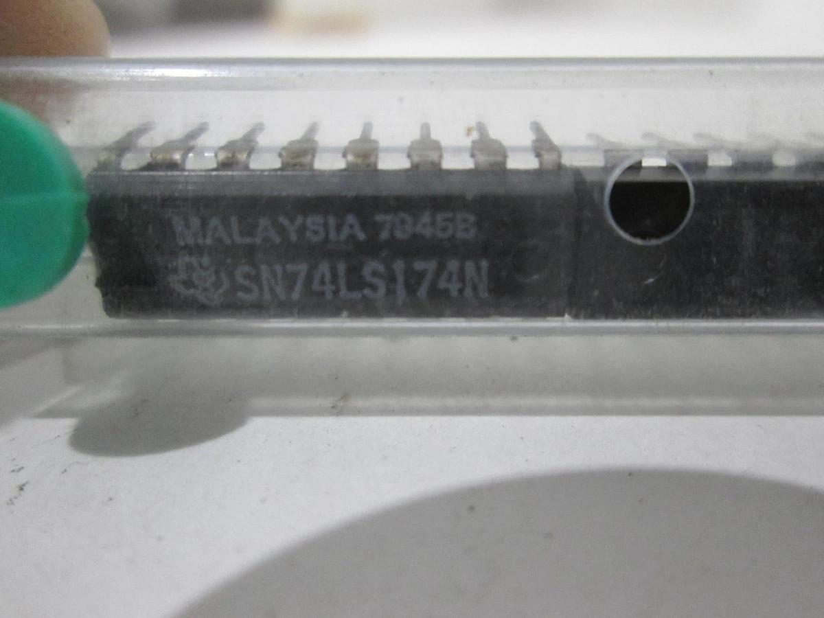 Texas Instruments, SN74LS174N, Integrated Circuit, New, Lot of 24