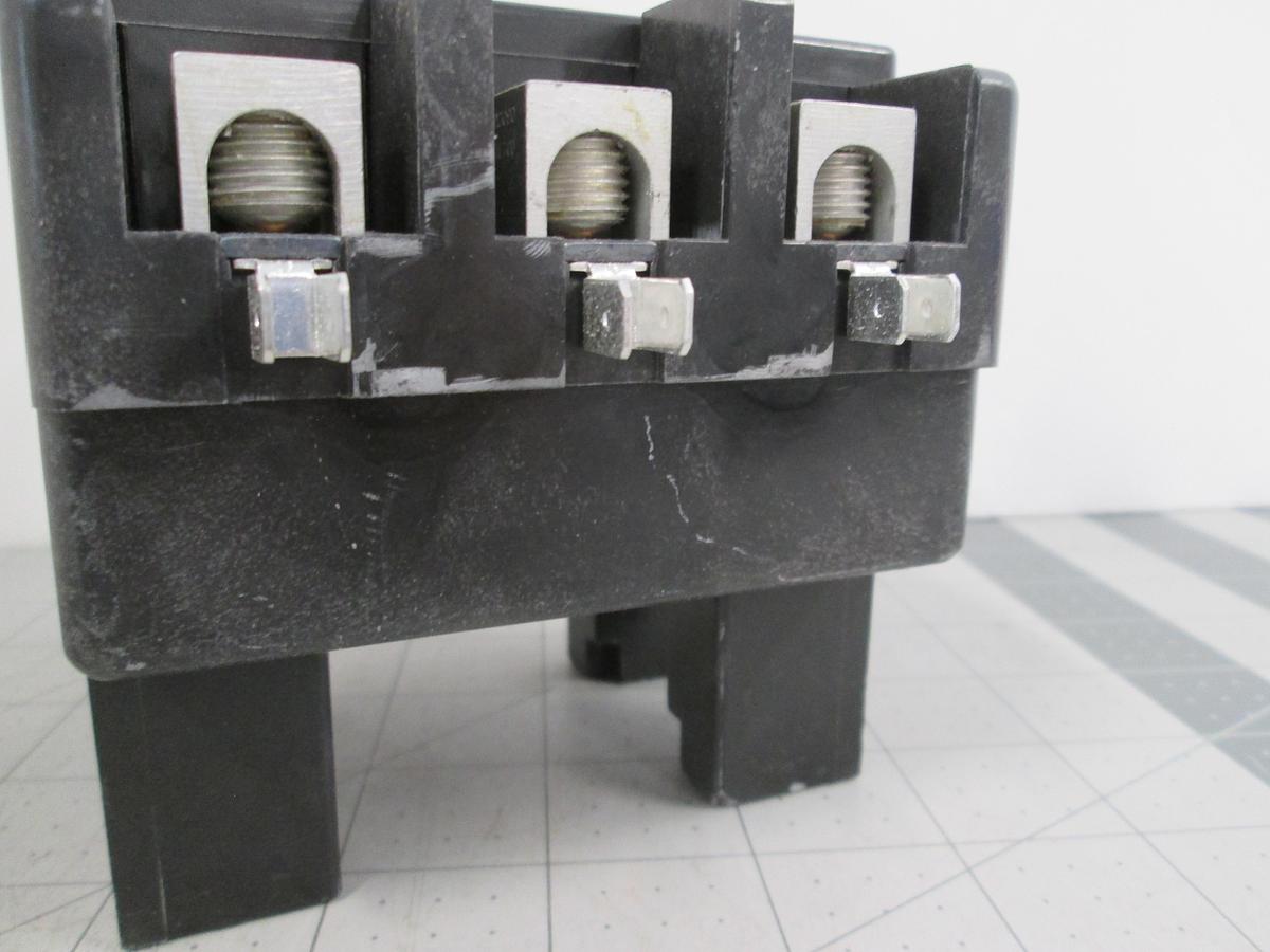 Used Arrow Hart, ACC937U10, 3 Pole Contactor, 90A 600V 24VAC, Coil Model 96
