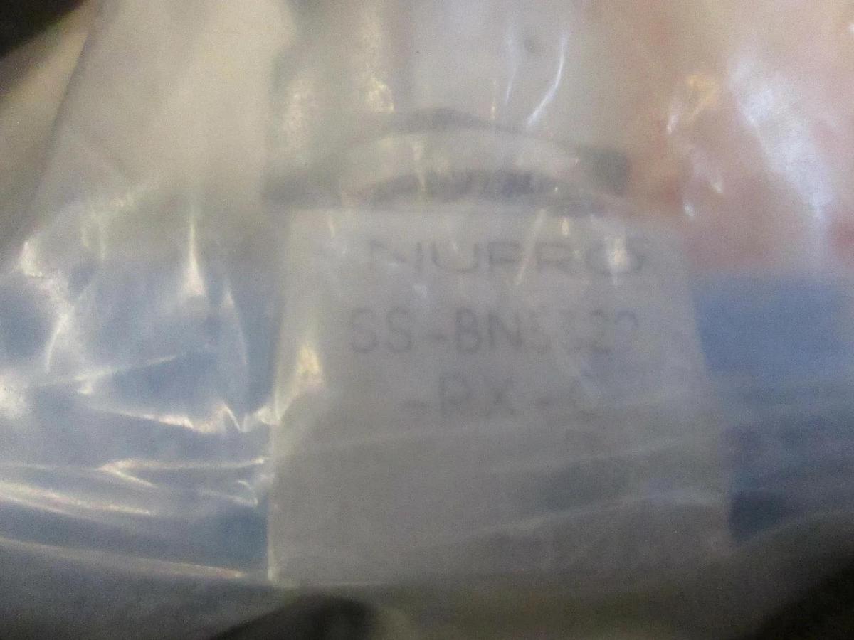 Nupro, SS-BN5329-PX-C, 3 Port Pneumatic Valve, 1/4" FVCR, New