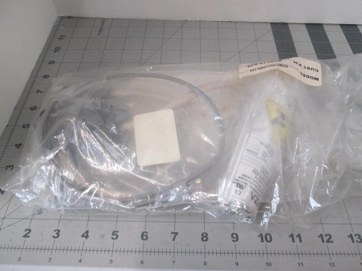 BH Thermal, UTMS10011RSN-124, Heater Jacket, New