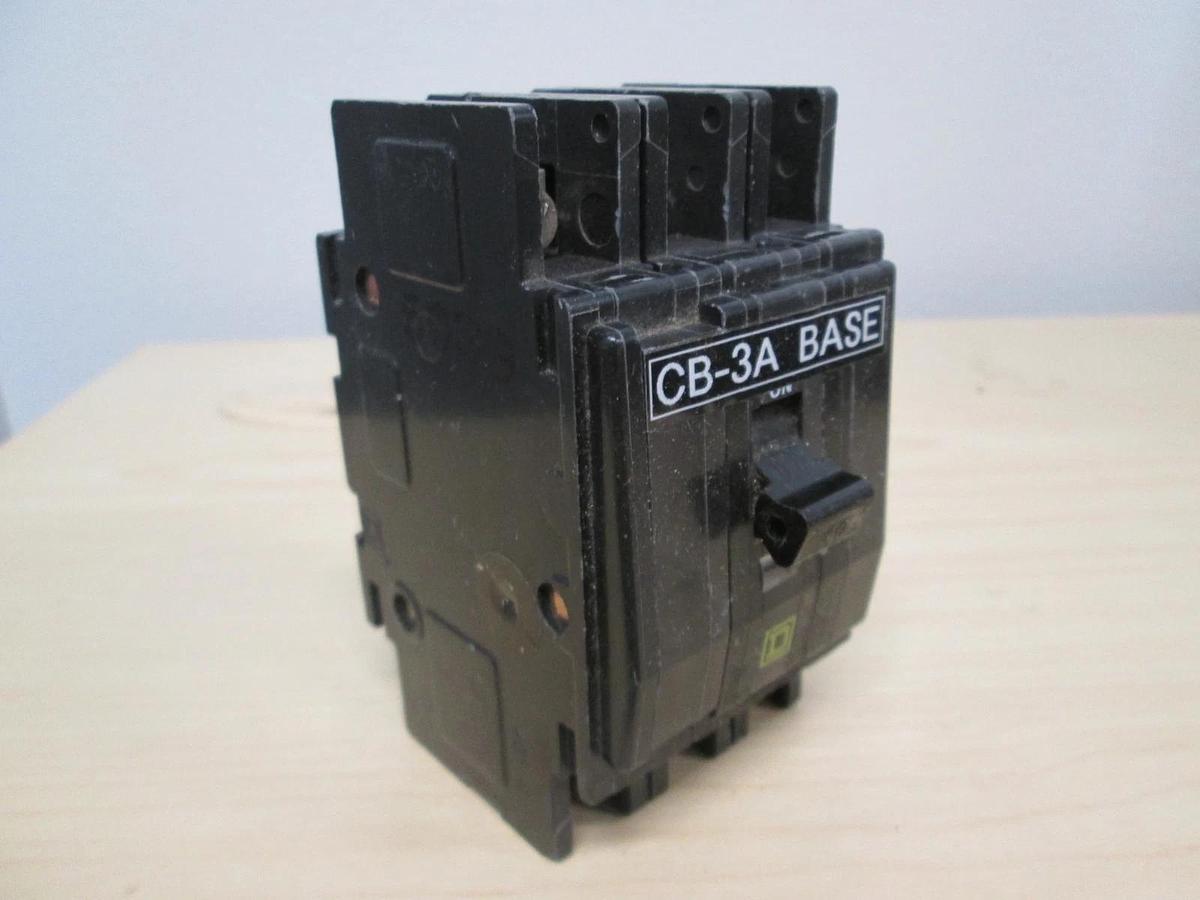 Used Square D, YF-6799, Type QOU, 3 Pole Circuit Breaker, 40A, Used