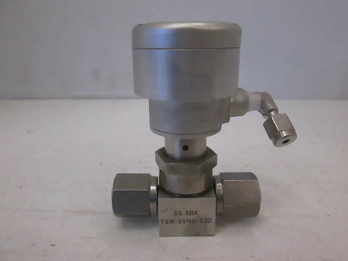 Used Swagelok Nupro SS-4BK-TSW-91NO 122 Bellows Sealed Valve w/ NO Actuator, Used