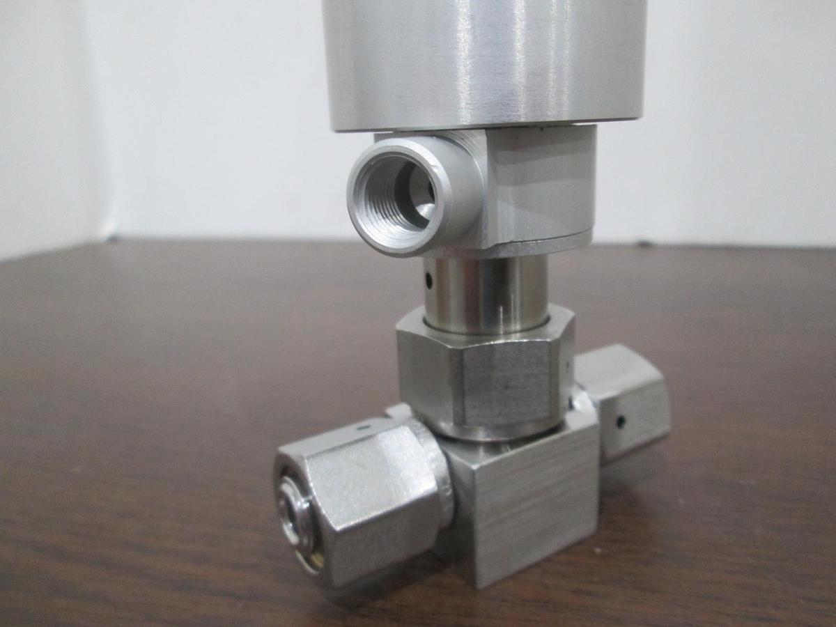Nupro, SS-4BK-V51-1C, Bellows Sealed Valve, New