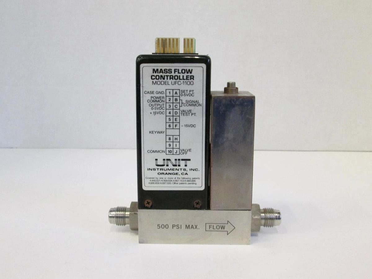 Used Unit UFC-1100 Mass Flow Controller MFC, O2, 500 SCCM, 1/4" Male