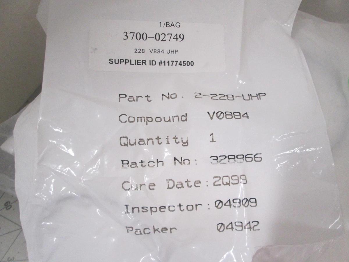 Used O-Ring 2-228-UHP / AMAT 3700-02749  ID 2.234 CSD .139 VITON 75DURO BRN,LOT of 25