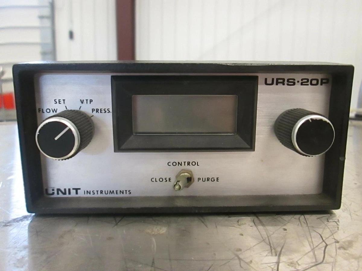 Used Unit Instruments URS-20P MFC Controller 105-125 VAC, 47-420Hz, Used