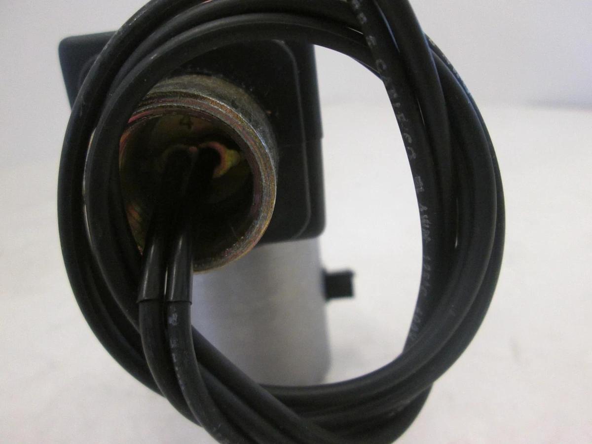 Used Skinner, Solenoid Valve, 7C111P3 31 1SHF7, 7/64 Orifice, 1000 PSI, 110V, Used
