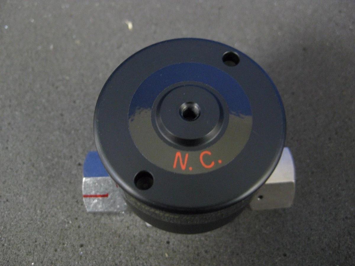 Fujikin FPR-ND-71-9.52-2 NEW MEGA-ONE LA Low Press NC Diaphragm Valve, NEW
