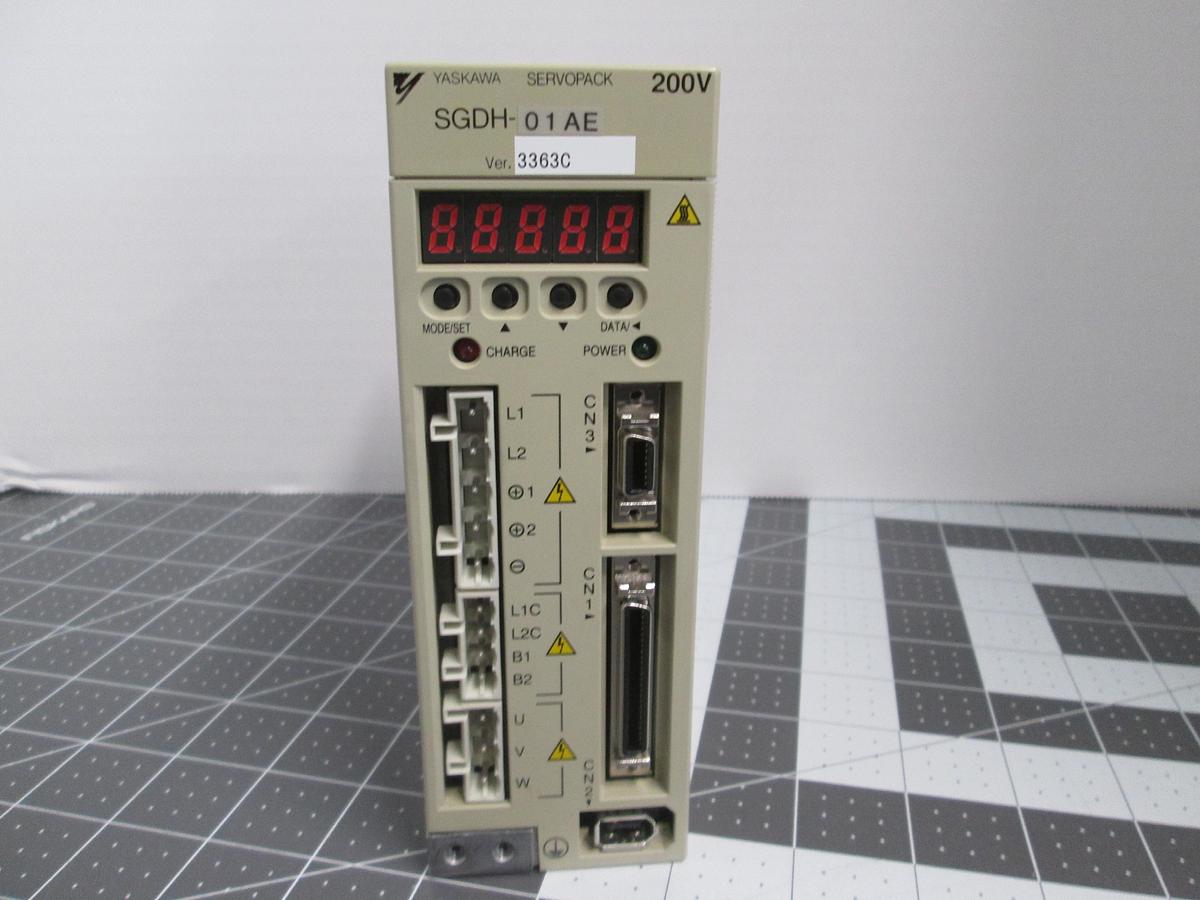 Used Yaskawa, SGDH-01AE, Sigma ll SERCOPACK AC Servo Drive Amplifier 200-230V Tested