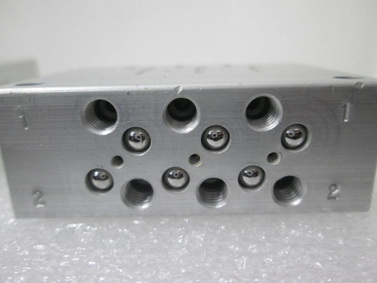 SMC, 3 Position Manifold Block for Valve, New, Lot of 2