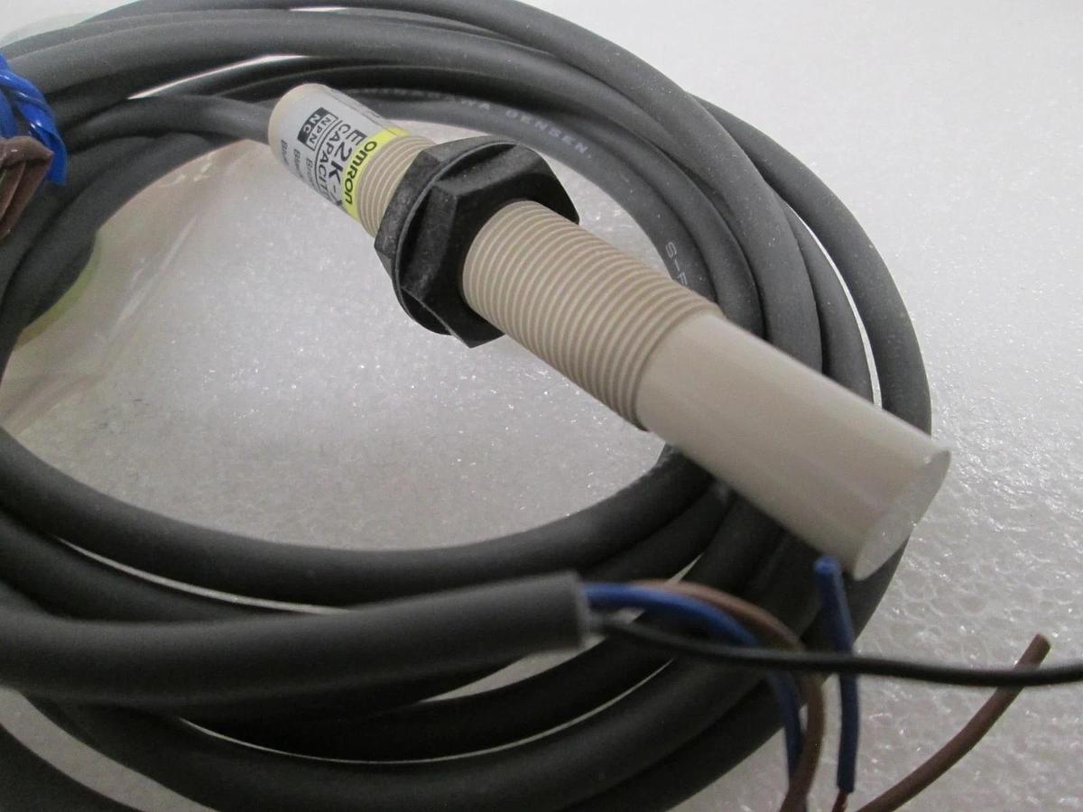 Omron, E2K-X4ME2, Capacitive Proximity Sensor, New