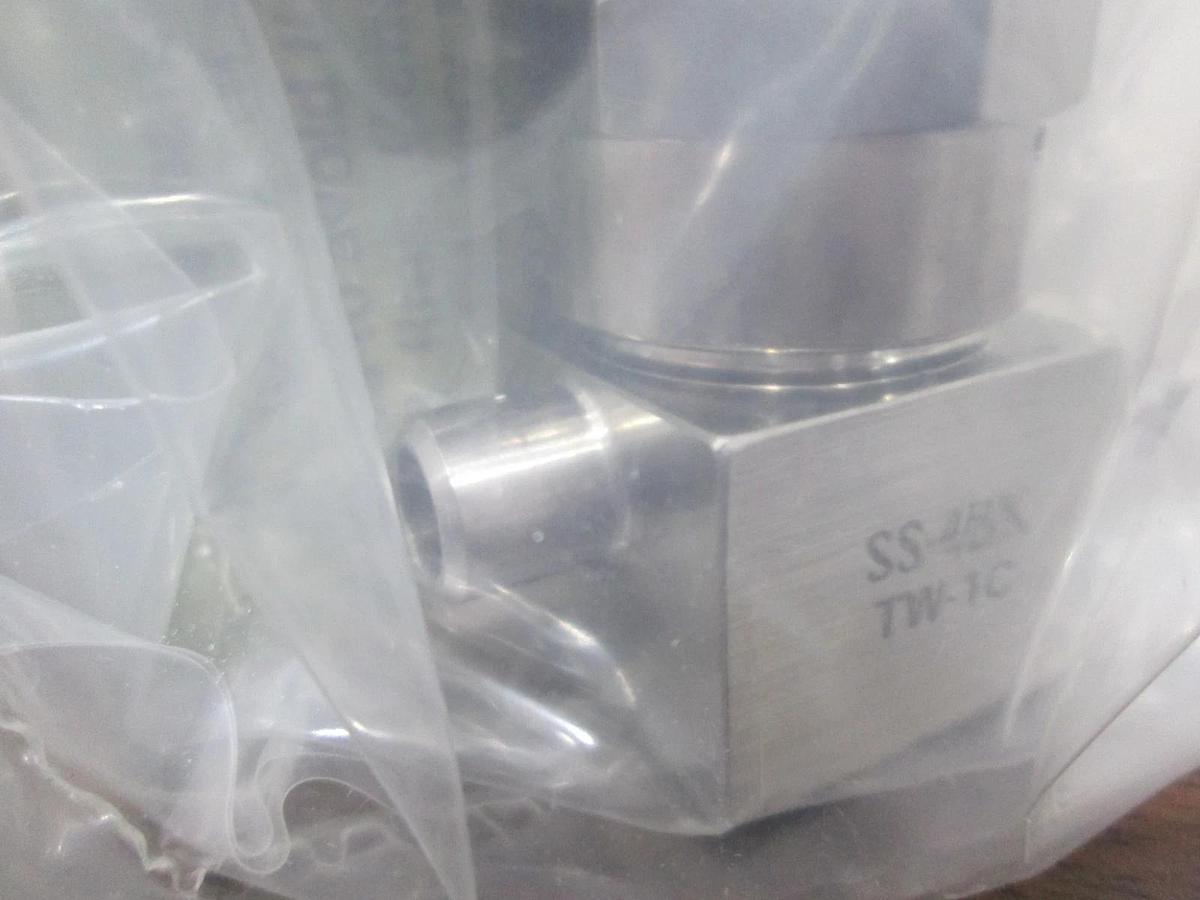 Nupro, SS-4BK-TW-1C, 1/4" Butt End Bellows Sealed Valve, New