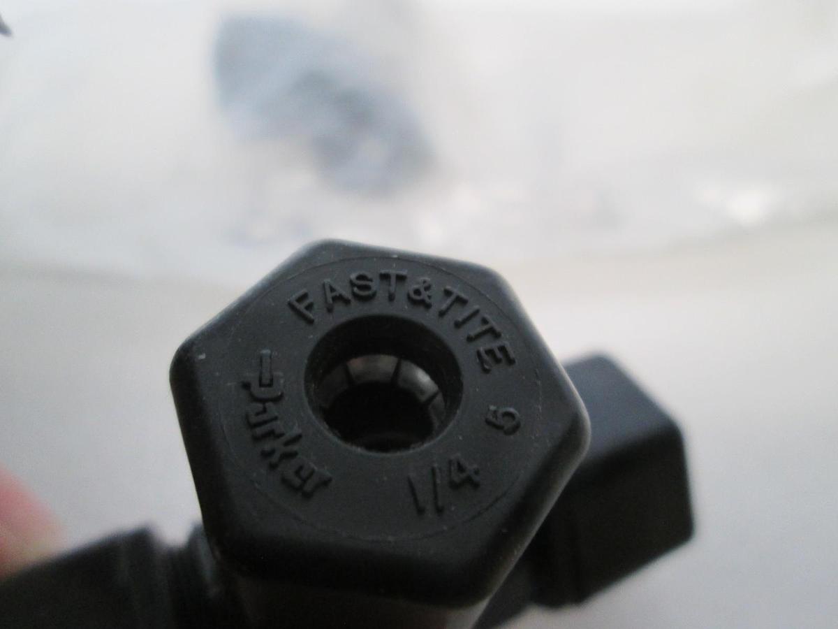 Parker, Fast & Tite, 1/4", Black, Tee Union, Fitting, 206-422, New, Lot of 2
