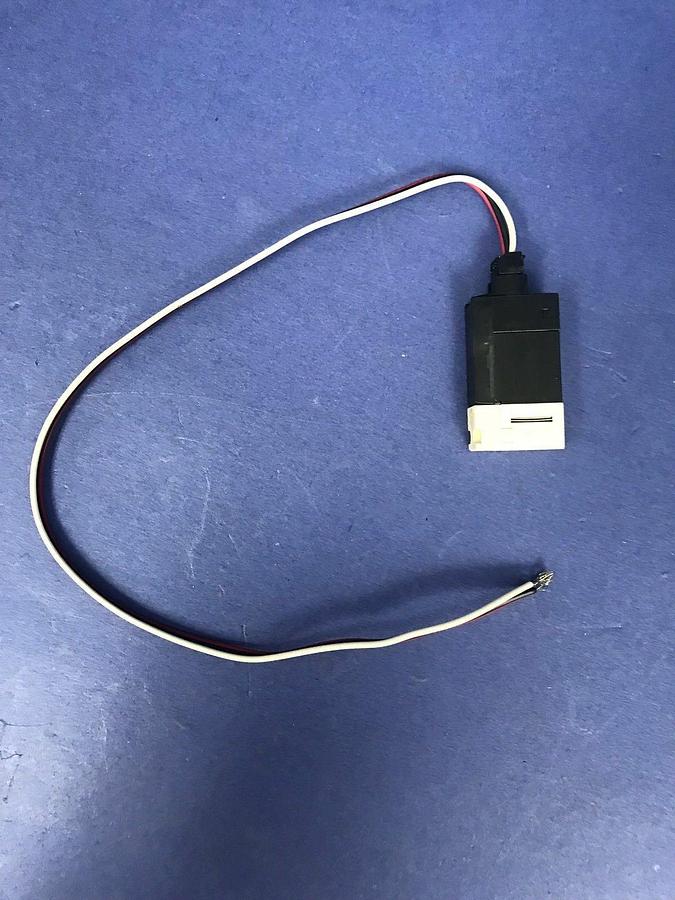 SMC VQ110N-5M Solenoid Valve, 3 Way, 24VDC, Lot of 4 New
