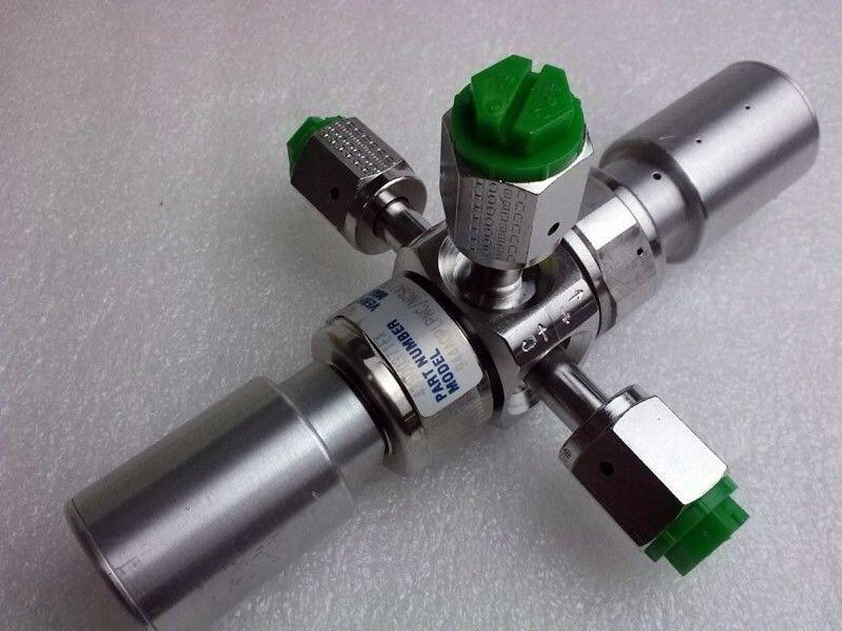Parker Veriflo 944AOPLPNC/NCS4217EX, Normally Closed, 1/4" FVCR, New