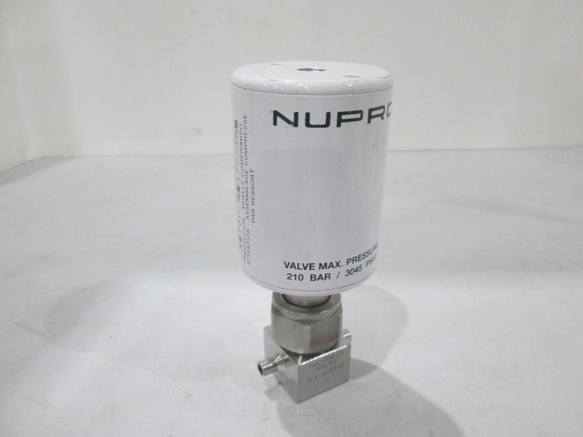 Used Nupro, 6LV-HDB111P-C, 3 Way High Pressure Valve, Butt End Weld, Used