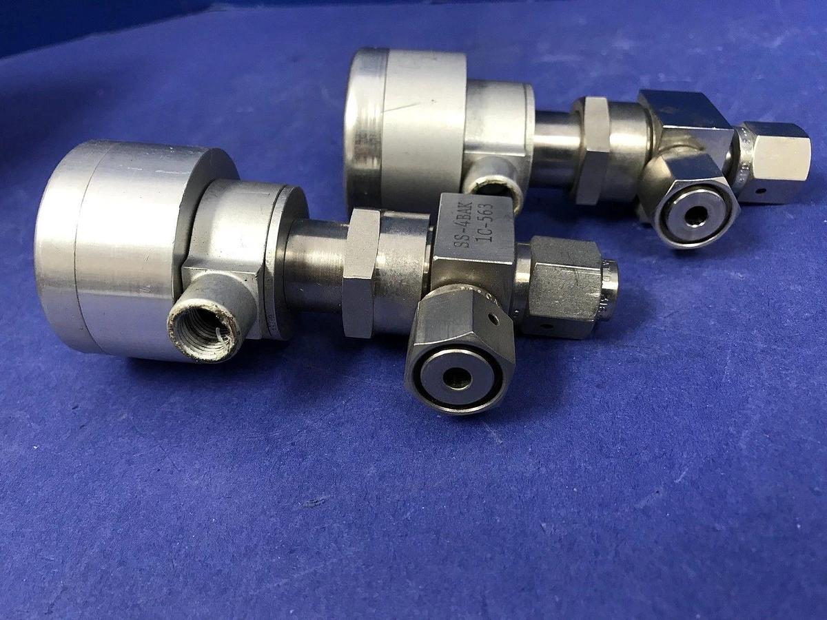 Nupro Pneumatic Right Angle Valve SS-4BAK-1C-563, 1/4" FVCO N/C, Lot of 2 Used