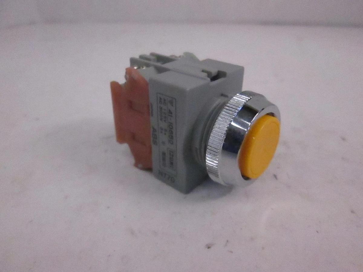 Used IDEC Yellow Pushbutton EMO 41-10650, Used