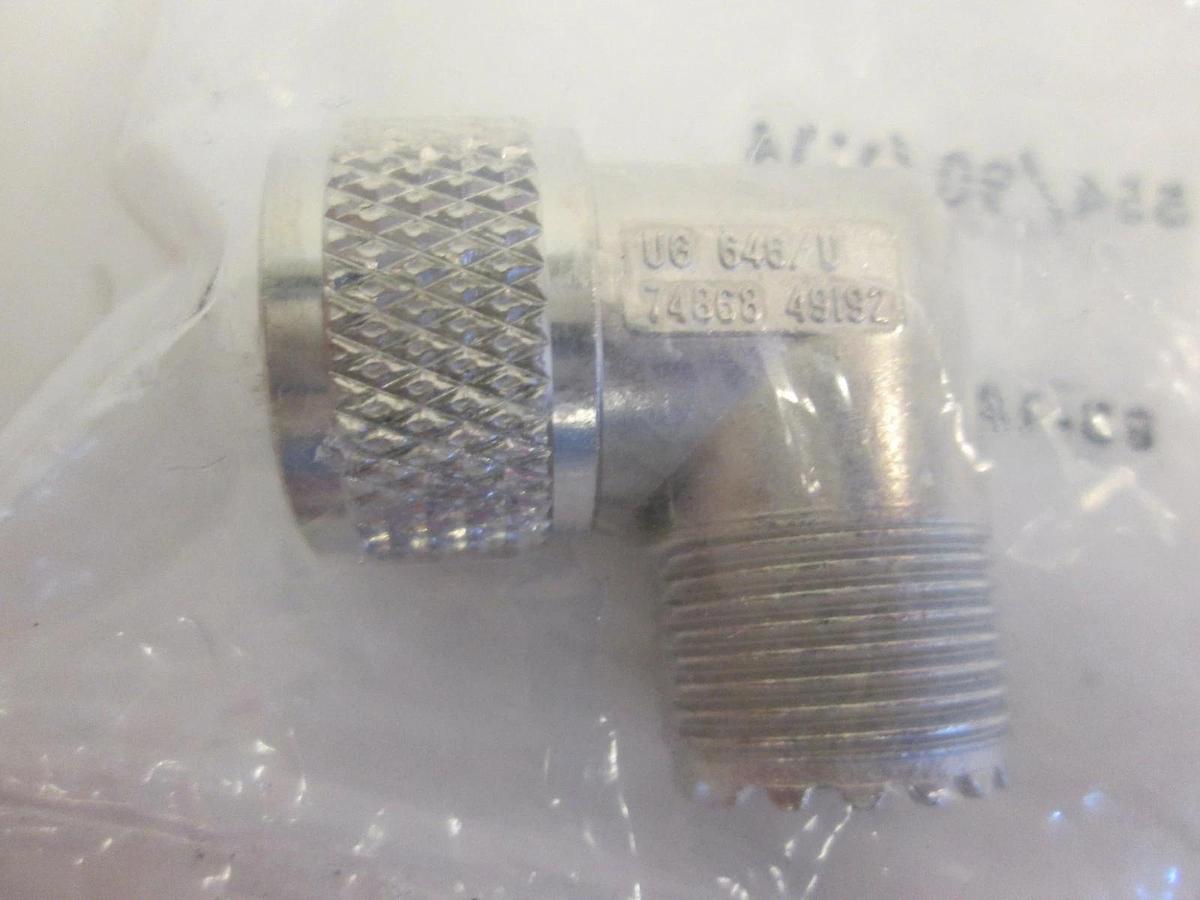 Used Amphenol Right Angle 203/743-9272 Connector, NIP