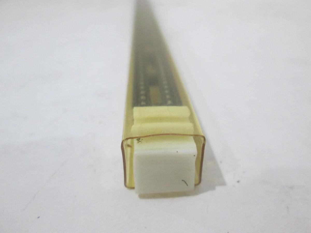 DF Sales Company, 28 POS. 300 DL OFRM IC SKT, New, Lot of 17