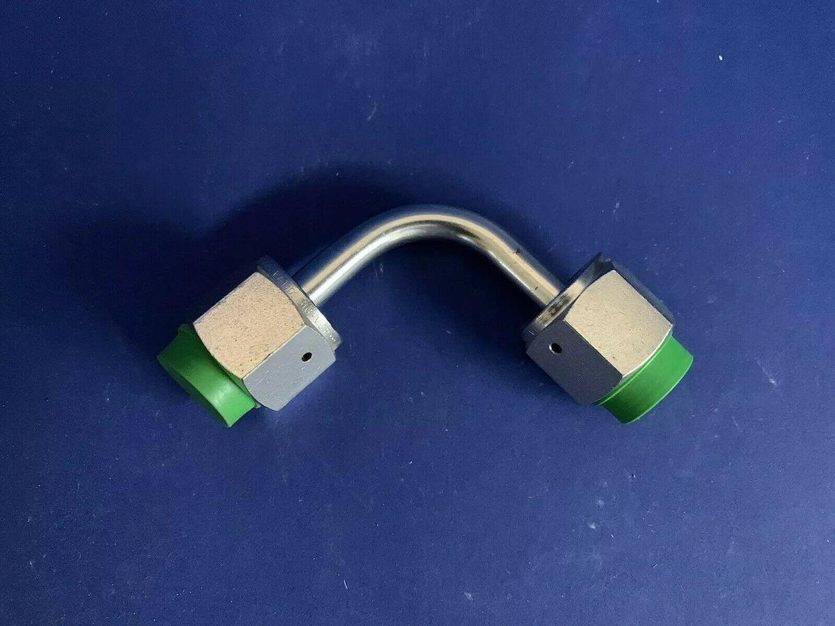 Used Swagelok VCR Elbow Fitting, 1/2" Female VCR (3/8" Tube), Used