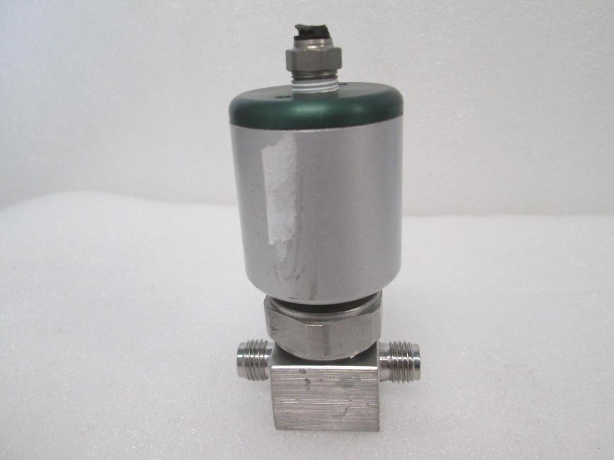 Used Swagelok, 6LV-DAS4-0, 1/4" Pneumatic Valve, Used
