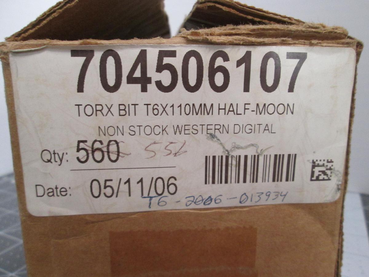 Western Digital, 704506107, T6 x 110mm Half-Moon Torx Bits Lot of 556