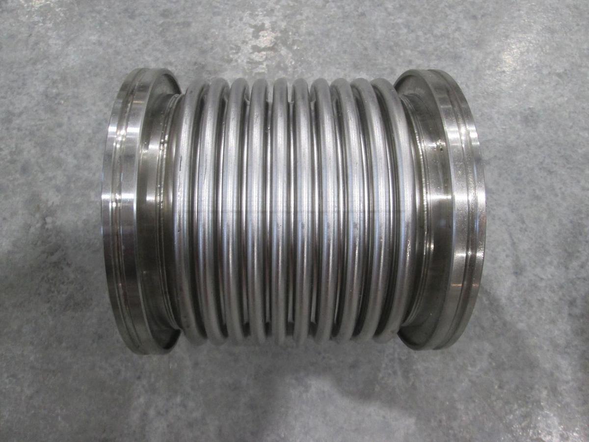 Used Stainless Steel Formed Bellows Vacuum Pipe/Hose, 5"L, 127MM Flange, Used