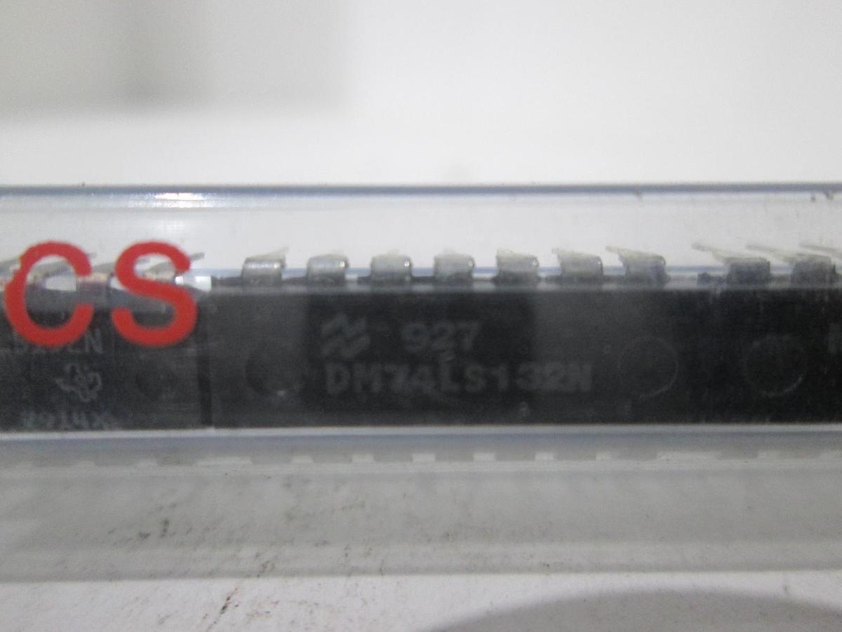 National Semiconductor, DM74LS132N, Integrated Circuit, New, Lot of 25