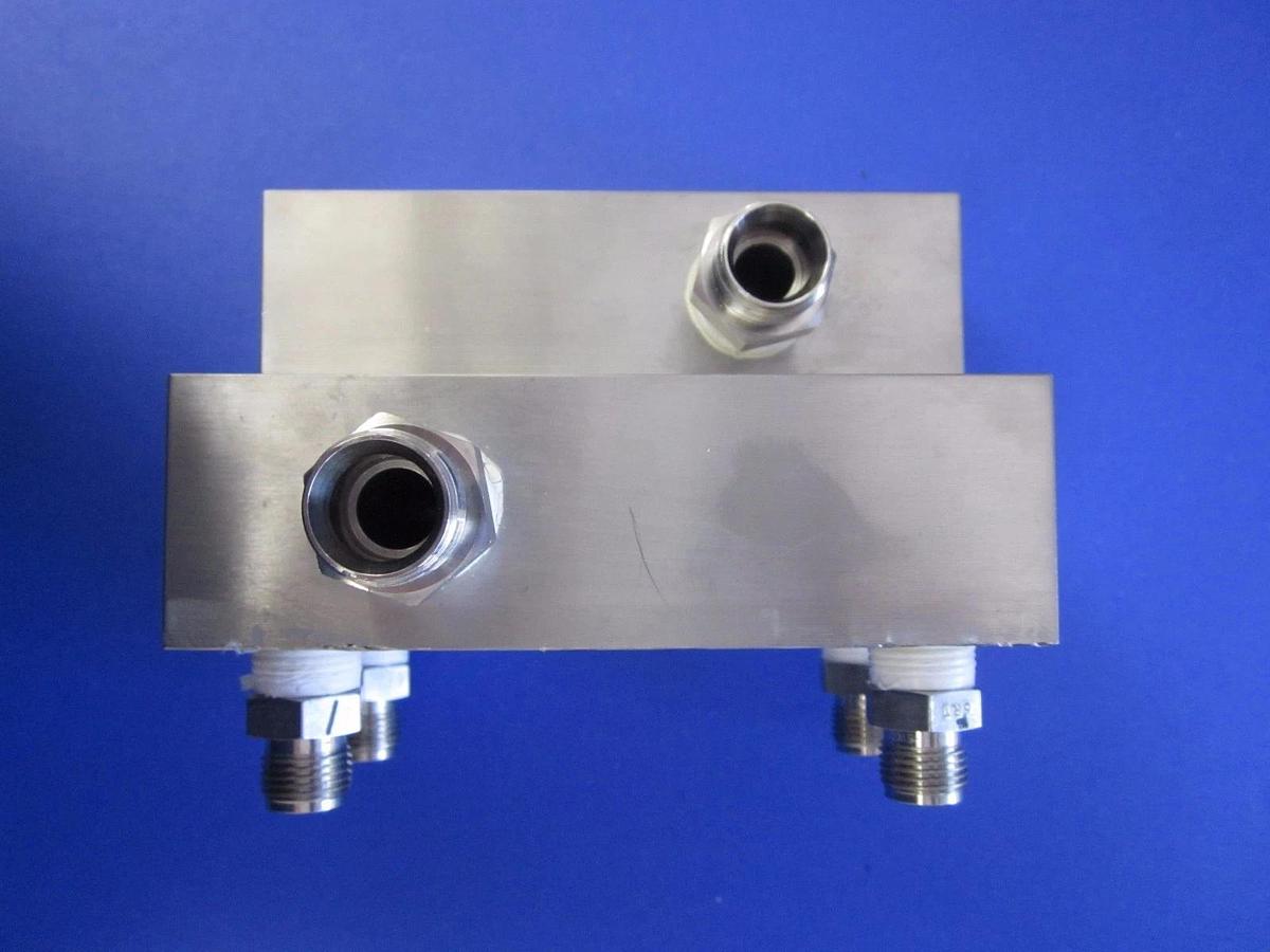Used Manifold Box with Swagelok Fittings, SS - 1/2" Split to 3/8", Used for Water
