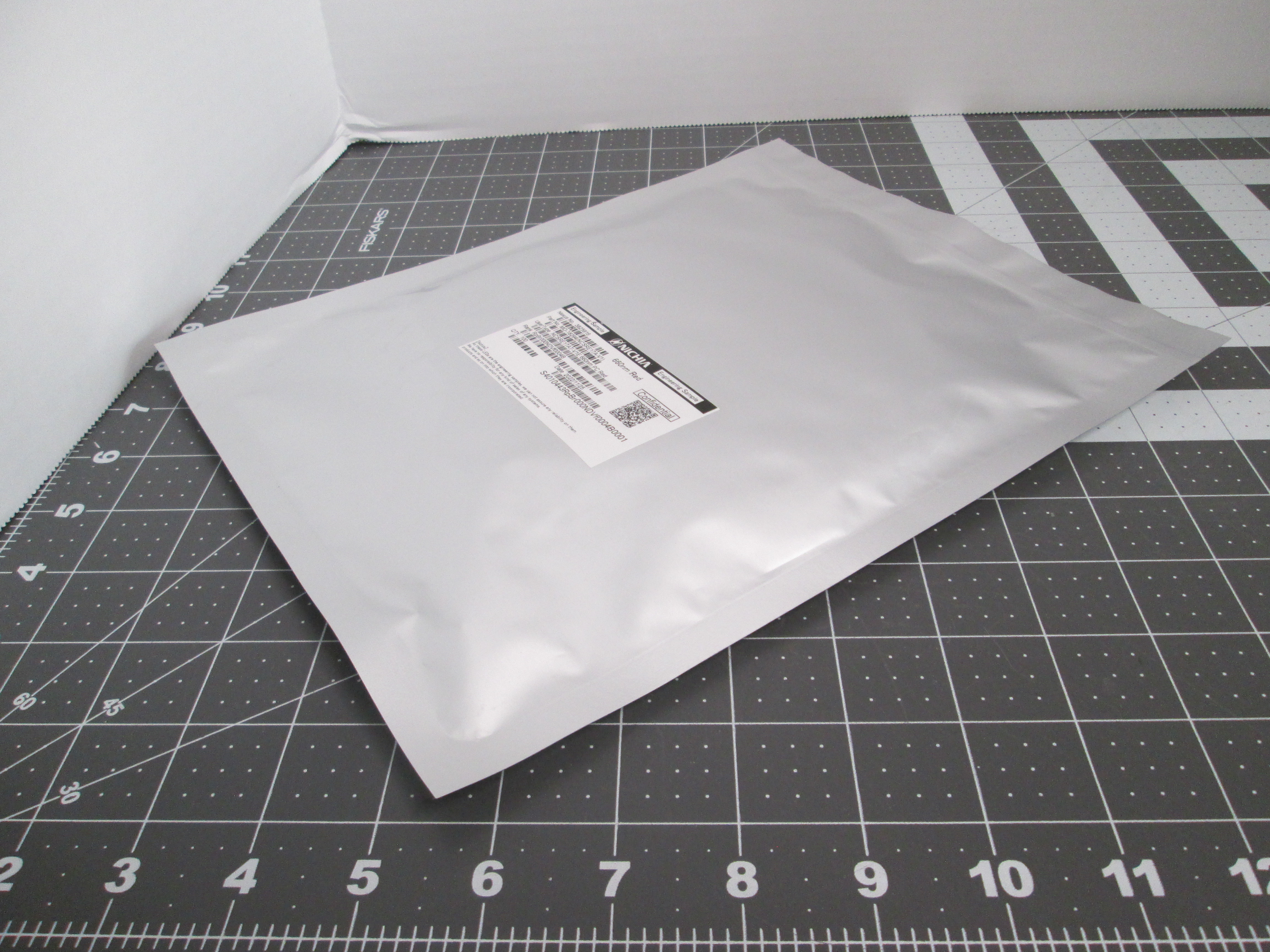 Used Nichia, NCSRE17AT-V1E, 660nm Red LED Engineering Sample 100 PCS MO-18294