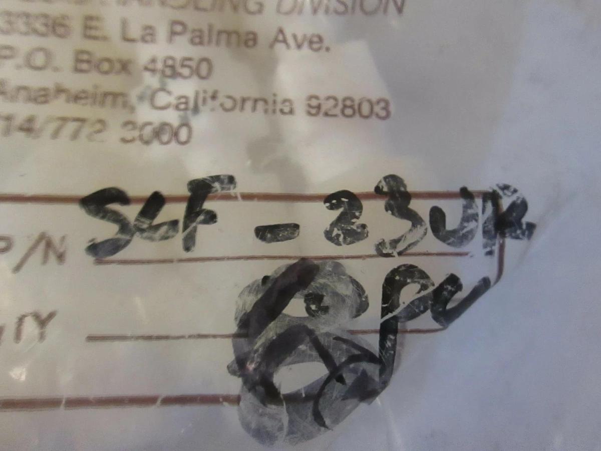 Furon SLF 23 UR Connector, NIP, Lot of 6