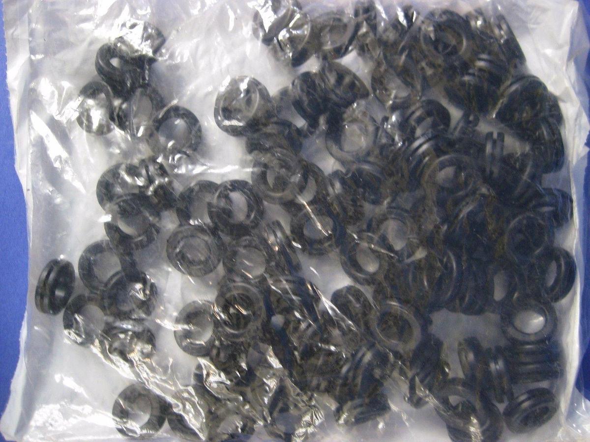 Used Lavelle 915 Firm Rubber Grommet, .562" ID x 1' OD, Lot of 100