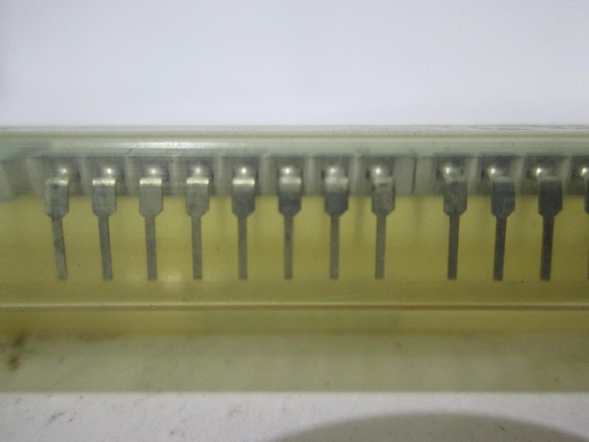 Used CTS8438, 761-3-R180, Integrated Circuit, New, Lot of 21