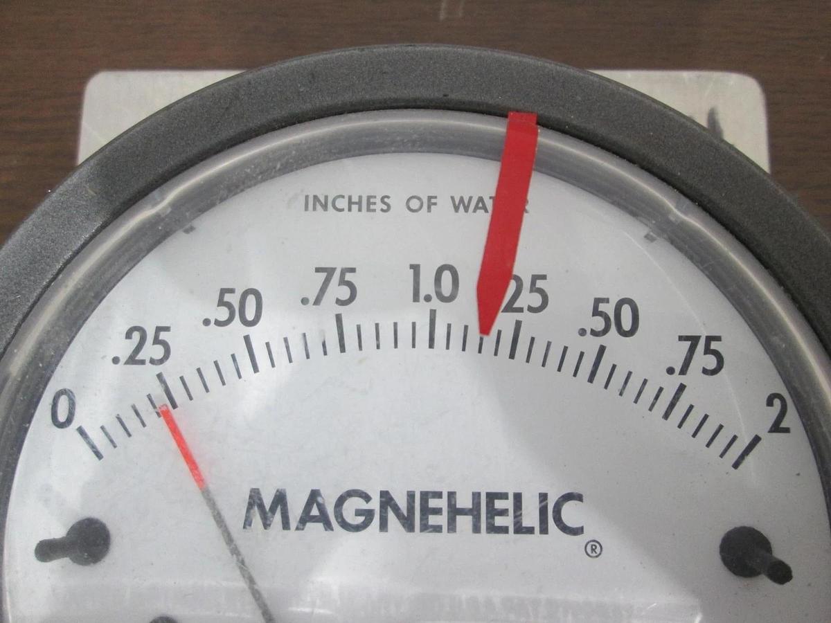 Used Dwyer, Magnehelic, 2002C, Pressure Gauge, 0-2" of Water, Used