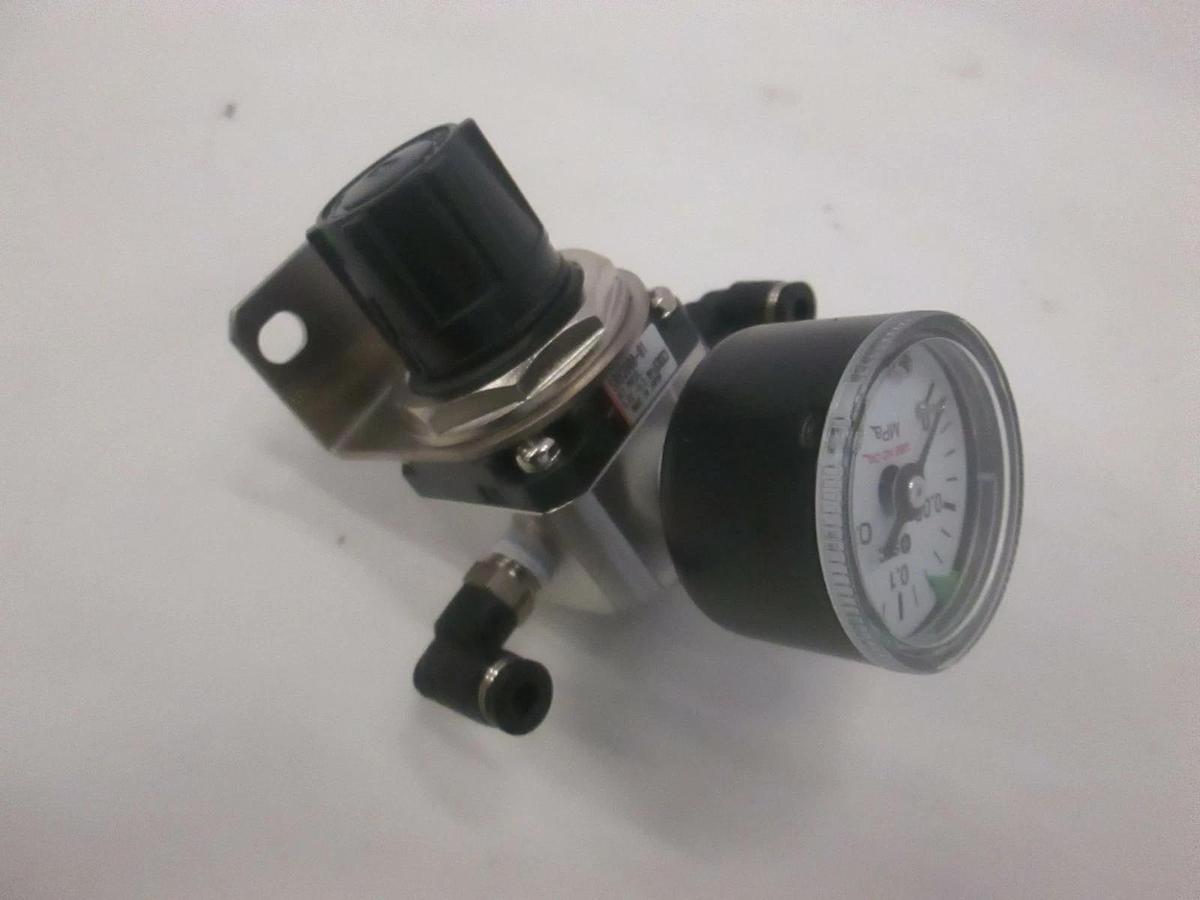 Used SMC, Pneumatic Regulator w/ Gauge 0-.2 MPa, SRH3000-01, Used
