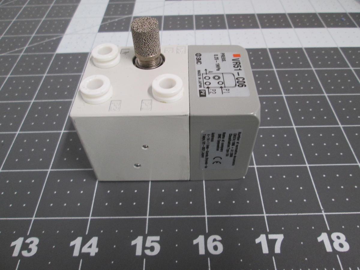 Used SMC VR51-C06 Pneumatic Two Hand Safety Control Anti-Tie-Down Check Valve
