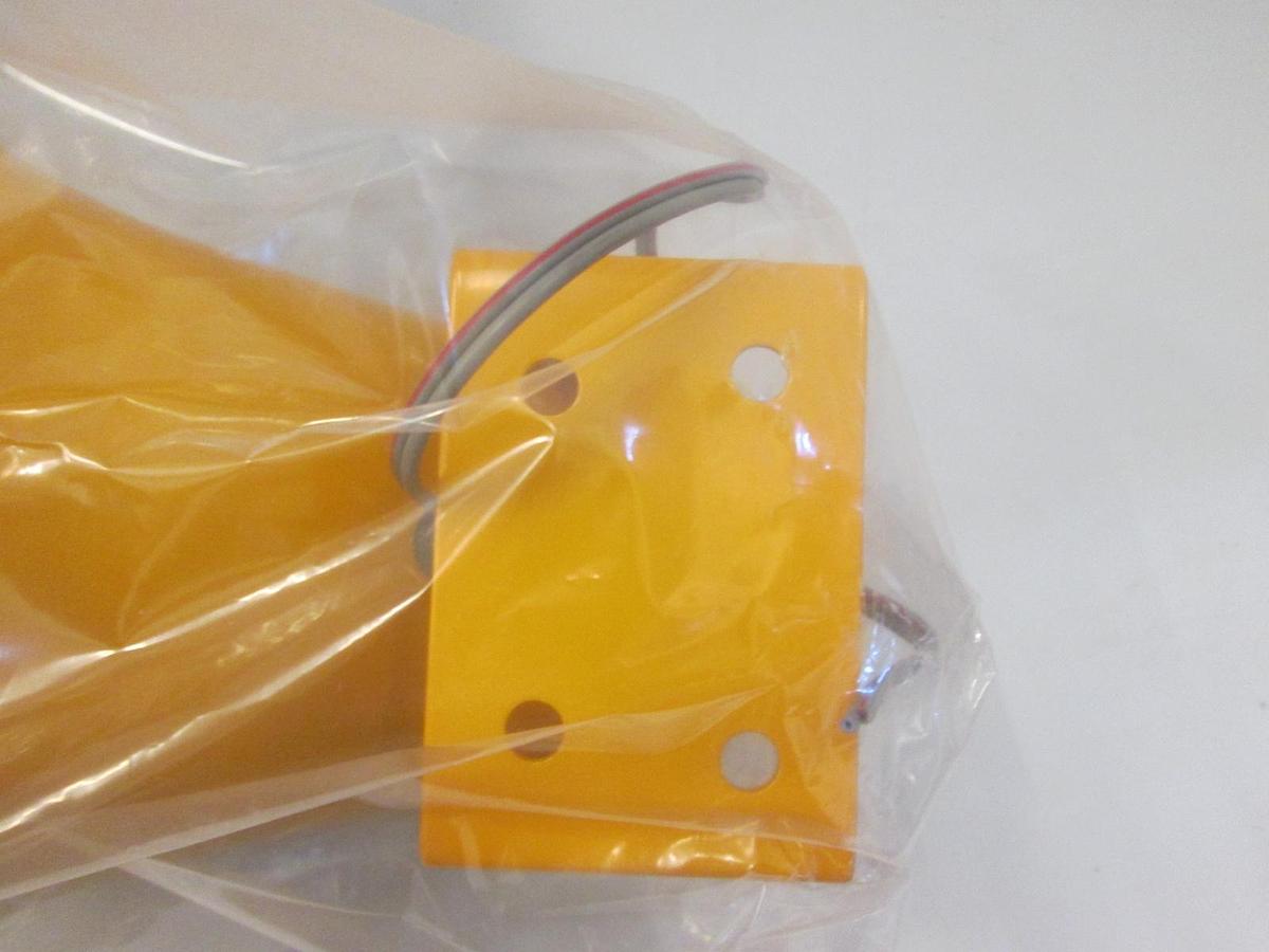 Radio Engineering, 220031 PA, Truck Horn w/ Base, 30W, 4 Ohms, New