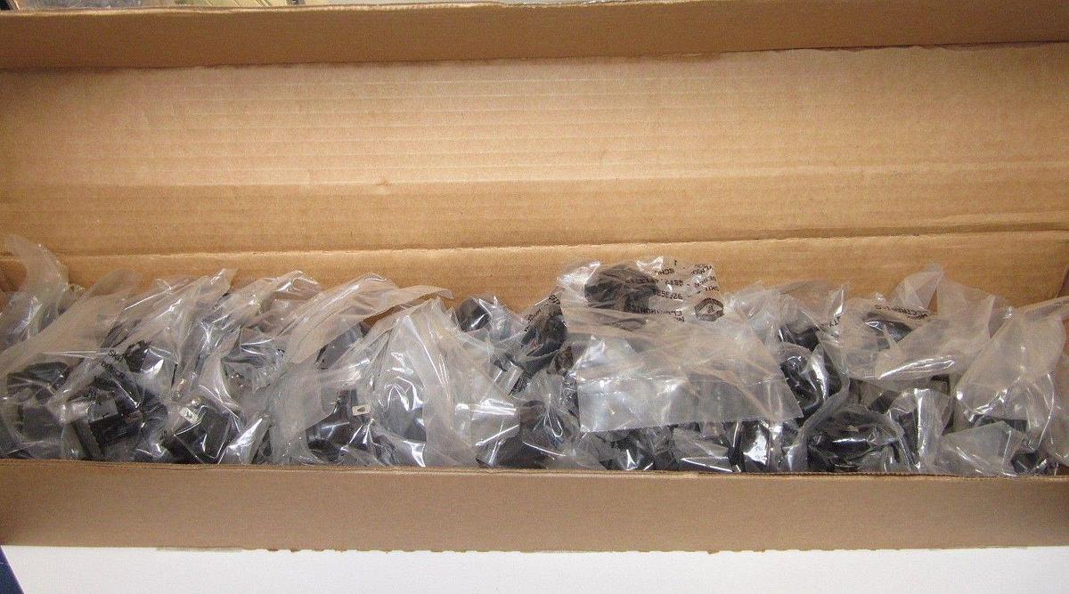 Used Lot of 100! Newark / Schurter Connector IEC Power Entry Plug GSP2.4113.13