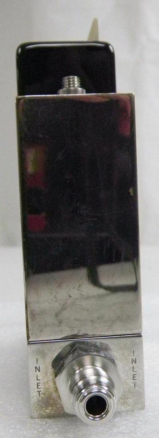 Used Unit UFC-1500A, Mass Flow Controller, Gas- SF6, Range- 200 SCCM, 1/4" M I/O