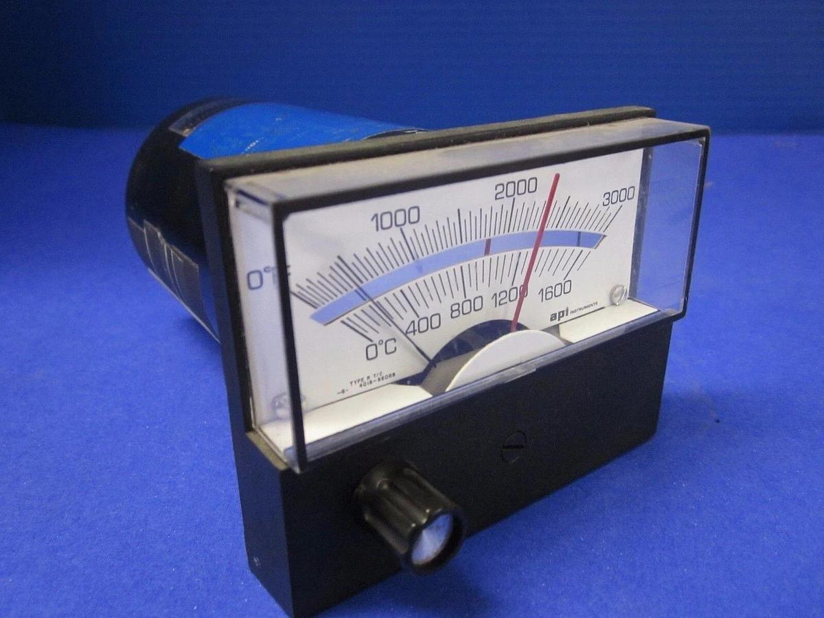 Used API Instruments 0304x Shielded Meter, 0-1600C / 0-3000F, Type R T/C, Used
