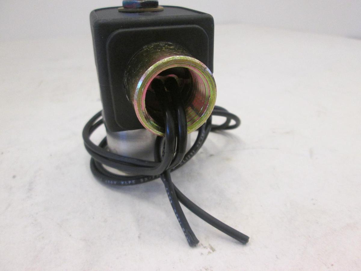 Used Skinner, Solenoid Valve, 7C111C2 44 1SHF7, 1/16 Orifice, 350 PSI, 24V, Used
