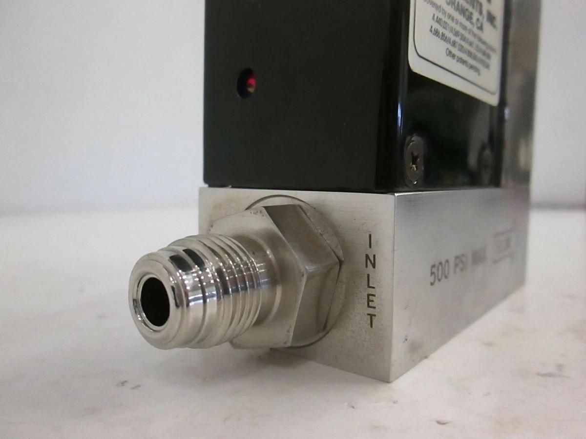 Used UFC-1100A, Mass Flow Controller MFC, NH3, 300 SCCM, Used