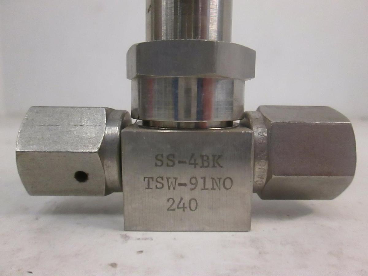 Used Swagelok Nupro SS-4BK-TSW-91NO 240 Bellows Sealed Valve w/ NO Actuator, Lot of 2